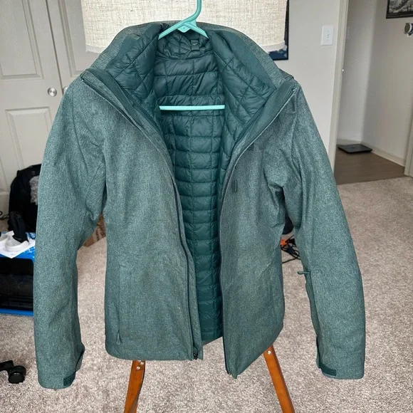 The North Face Women’s Forest Green Small TriClimate Jacket!